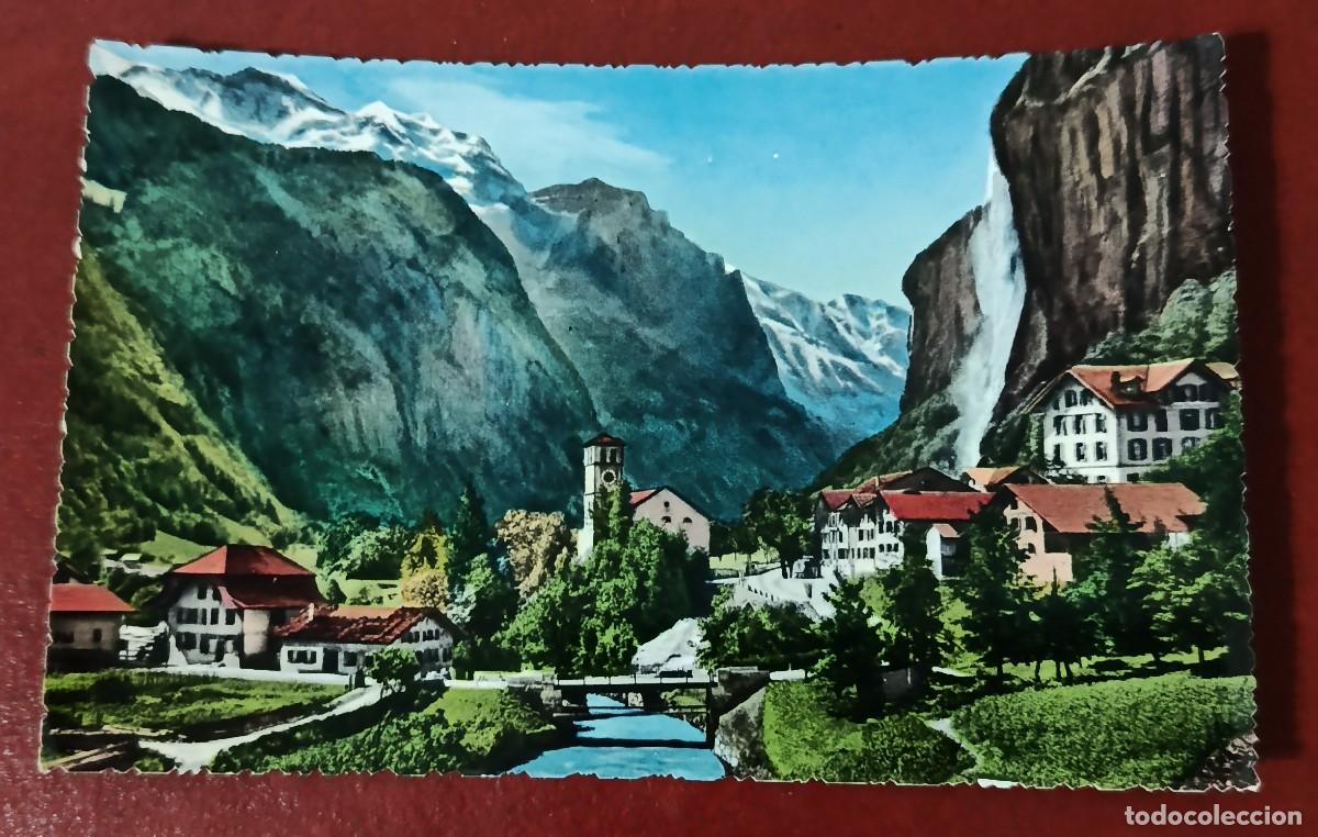 Postkarten: POSTAL PINTORESCO PUEBLO DE LAUTERBRUNNEN - CASCADA STAUBBACH - SUIZA