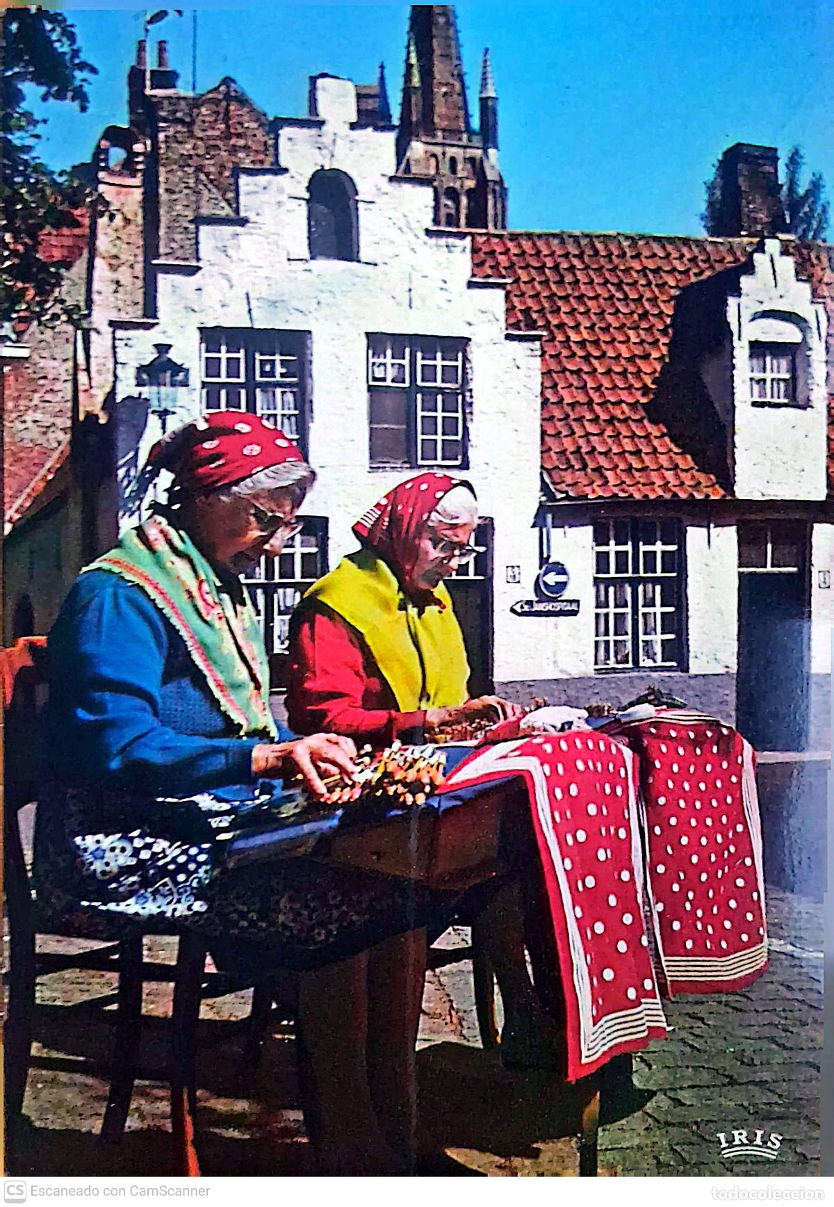 Postales: Brujas. 171 Encajeras de bolillos trabajando. Nueva. Color
