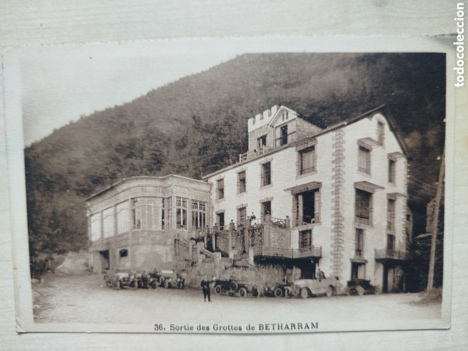 Postales: Francia, salida de las grutas de Betharram