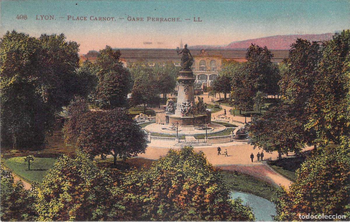 Cartoline: Postal de Place Carnot y Estaci&oacute;n Perrache en Lyon