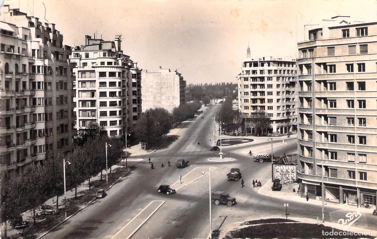 Postkarten: Postal de Grenoble: Place Gustave Rivet, Francia