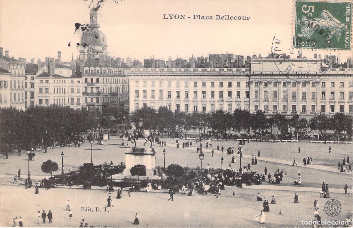 Postcards: Postal de Lyon, Place Bellecour, Francia