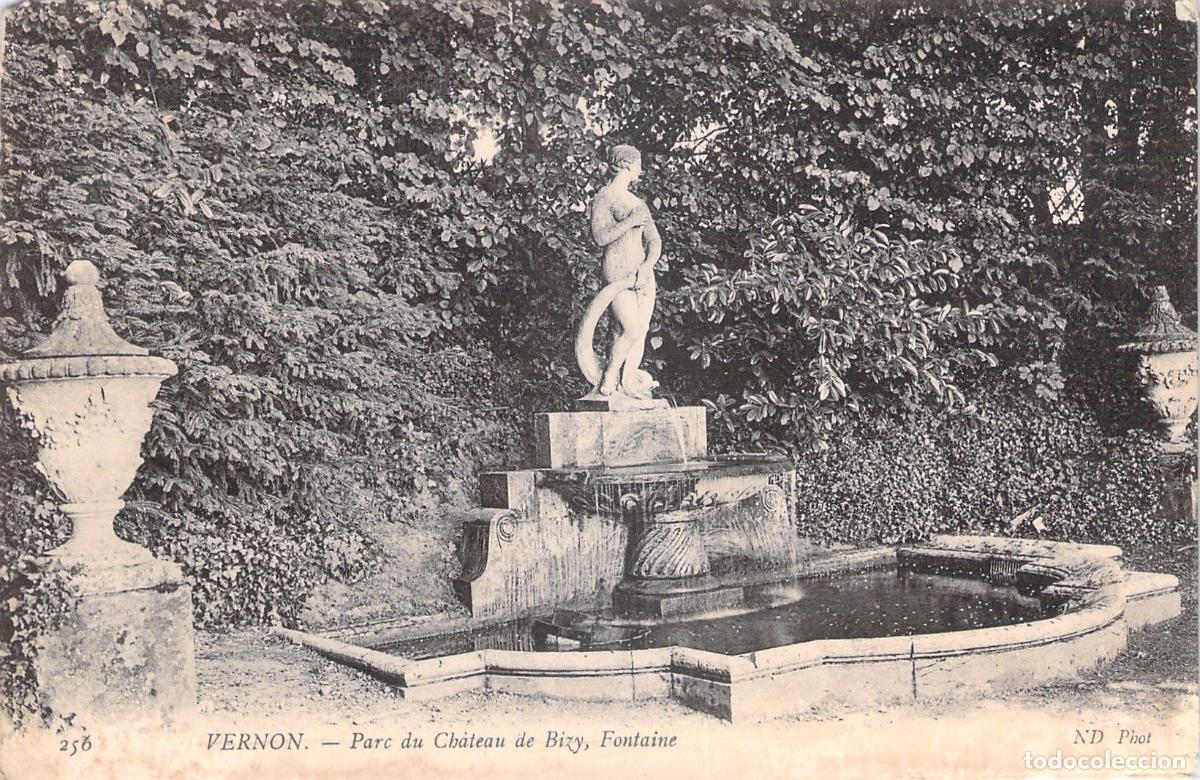 Postcards: Postal de fuente en el parque del Castillo de Bizy, Vernon, Francia