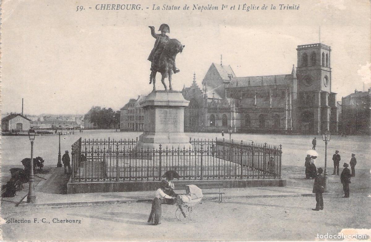 Postales: Postal de Cherbourg, Estatua de Napole&oacute;n y la Iglesia de la Trinidad