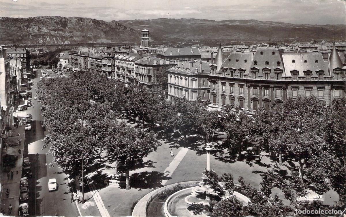 Postcards: Postal de Valence Francia: Bulevares y Fuente Monumental