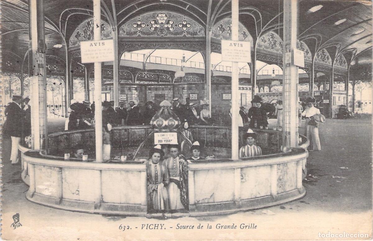 Postkarten: Postal de Vichy Francia Fuente de la Grande Grille