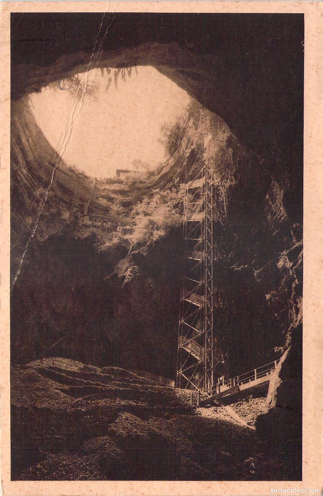 Postcards: Postal del Gouffre de Padirac Francia