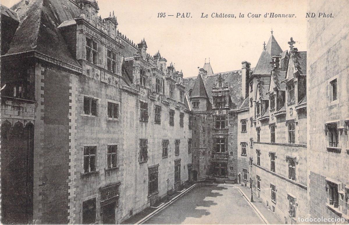 Postcards: Postal del Castillo de Pau, Cour d'Honneur