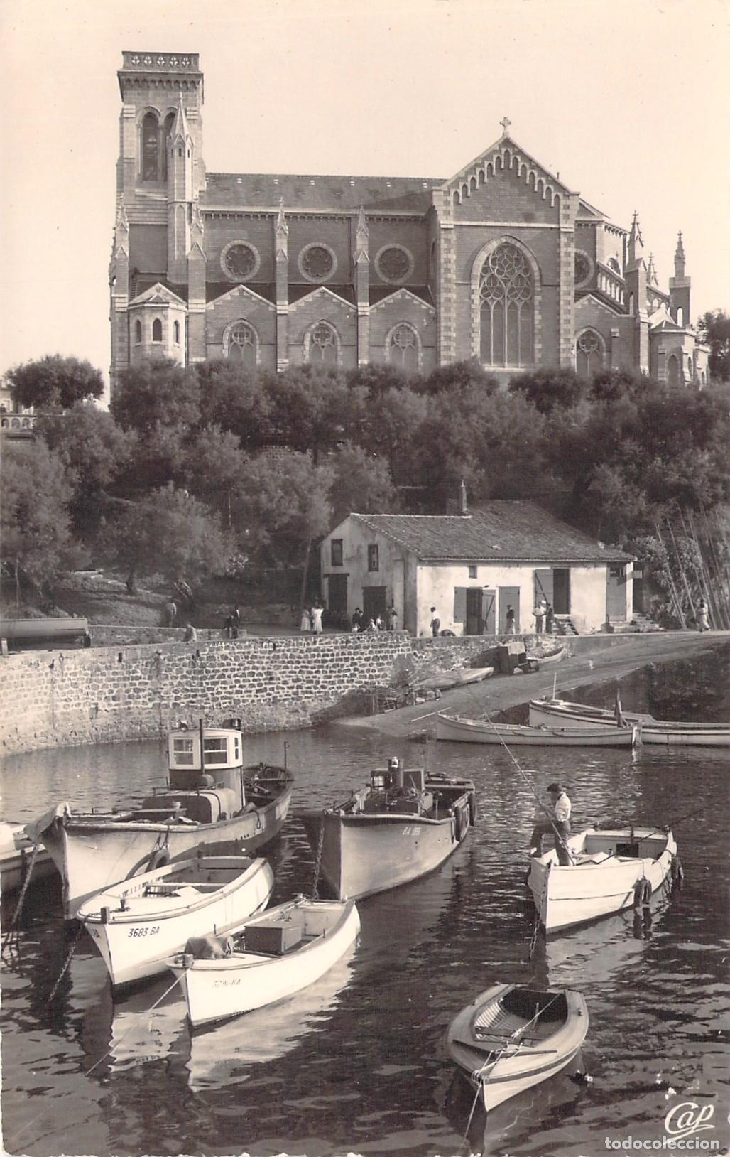 Postales: Postal de Biarritz: Port des P&ecirc;cheurs y Eglise Sainte-Eug&eacute;nie