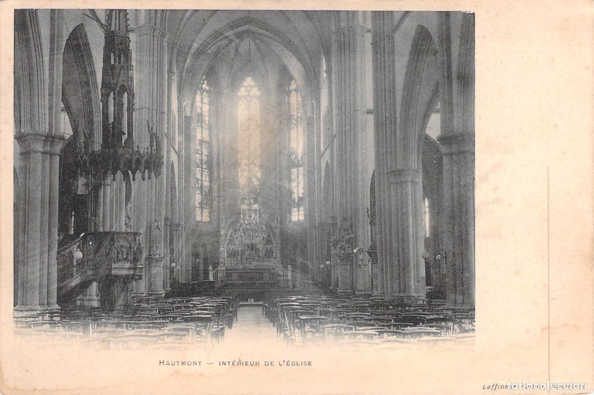 Cartes Postales: Postal de la Iglesia de Hautmont en Francia