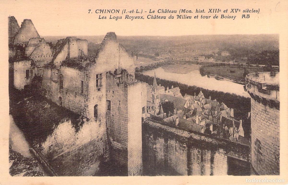 Cartoline: Postal de Chinon: Vista panor&aacute;mica del Castillo y la ciudad