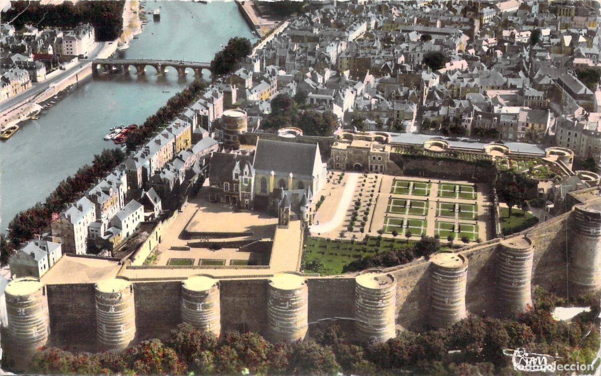 Postales: Postal de Angers con Vista A&eacute;rea del Castillo