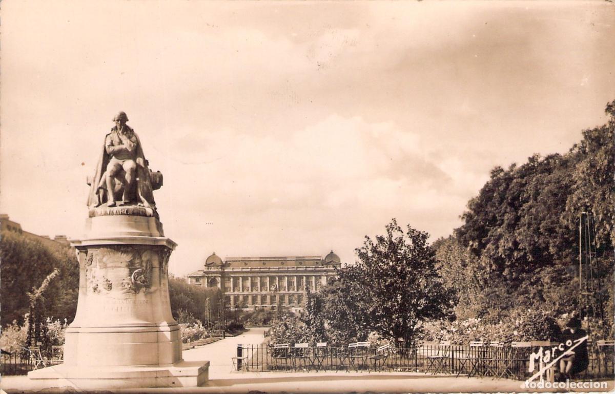 Postales: Postal de la estatua de Lamarck en el Jardin des Plantes de Par&iacute;s