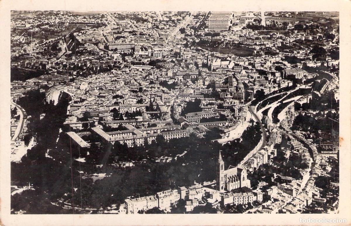 Postkarten: Postal de vista a&eacute;rea panor&aacute;mica de la ciudad de Angoul&ecirc;me en Francia