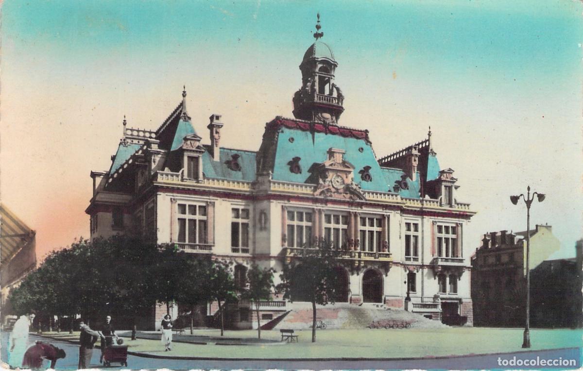 Postales: Postal de la fachada del Ayuntamiento de Vichy en Francia