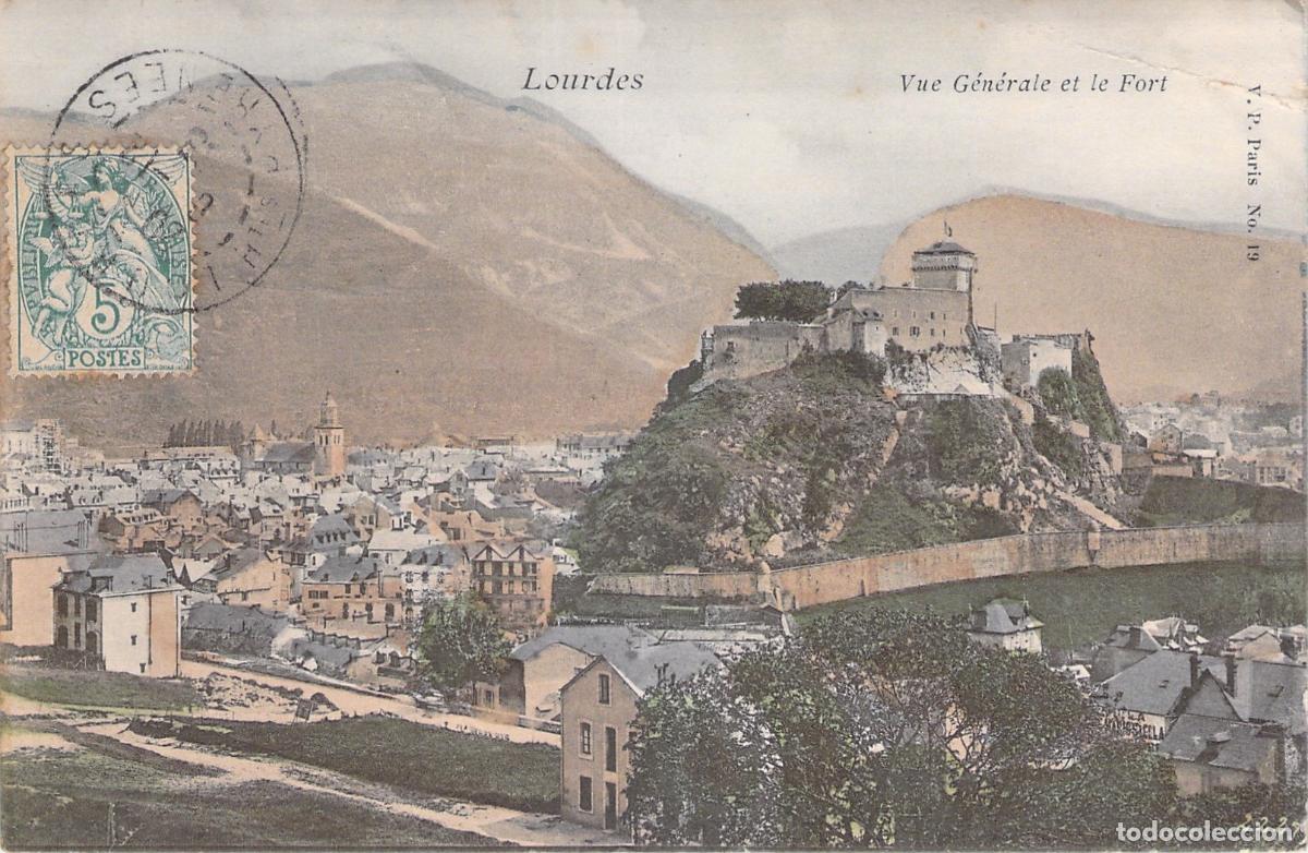 Postales: Postal de Lourdes vista general y su fortaleza en Francia