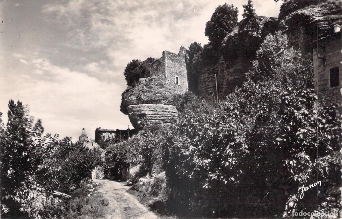 Postais: Postal de la Puerta del Sur y el Castillo de Le Beaucet, Francia