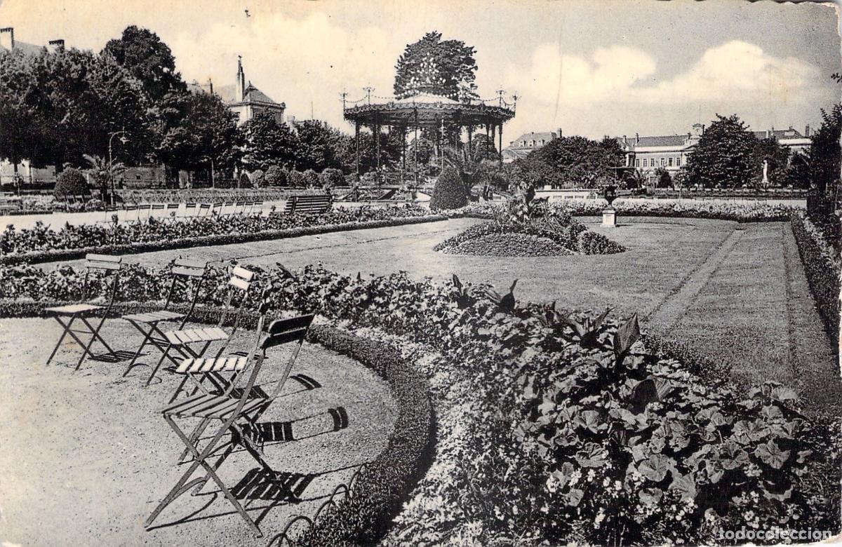 Postales: Postal de Le Jardin du Mail en Angers