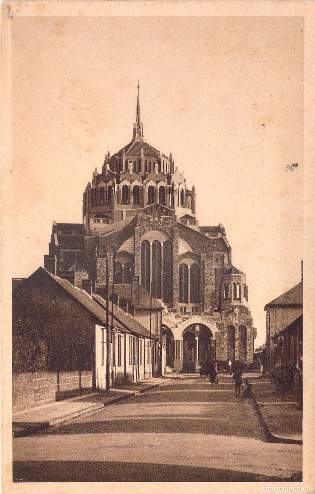 Postais: Postal de la Iglesia del Sagrado Coraz&oacute;n en Cholet