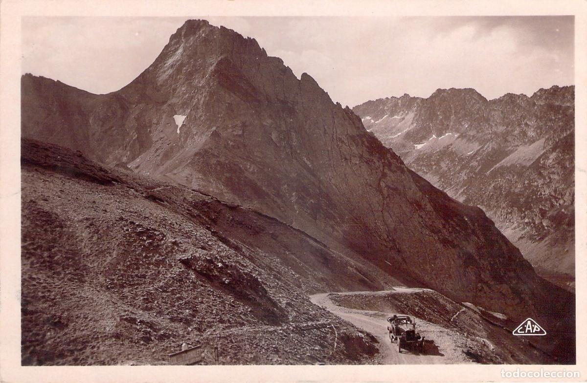 Postales: Postal de los Pirineos Franceses Col du Tourmalet y el descenso hacia Bar&egrave;ges