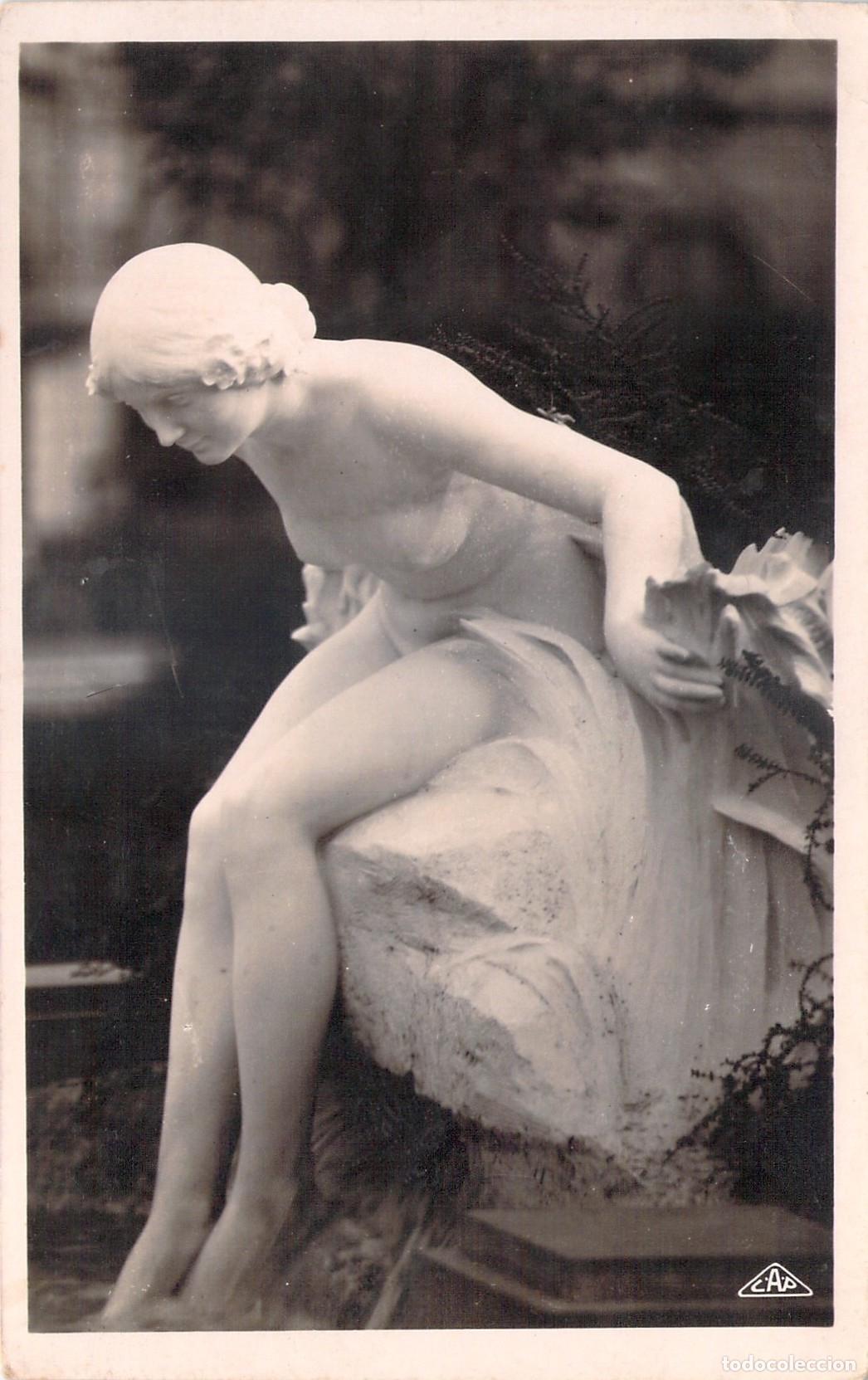 Postales: Postal de la estatua de la fuente en Place Clemenceau, Pau