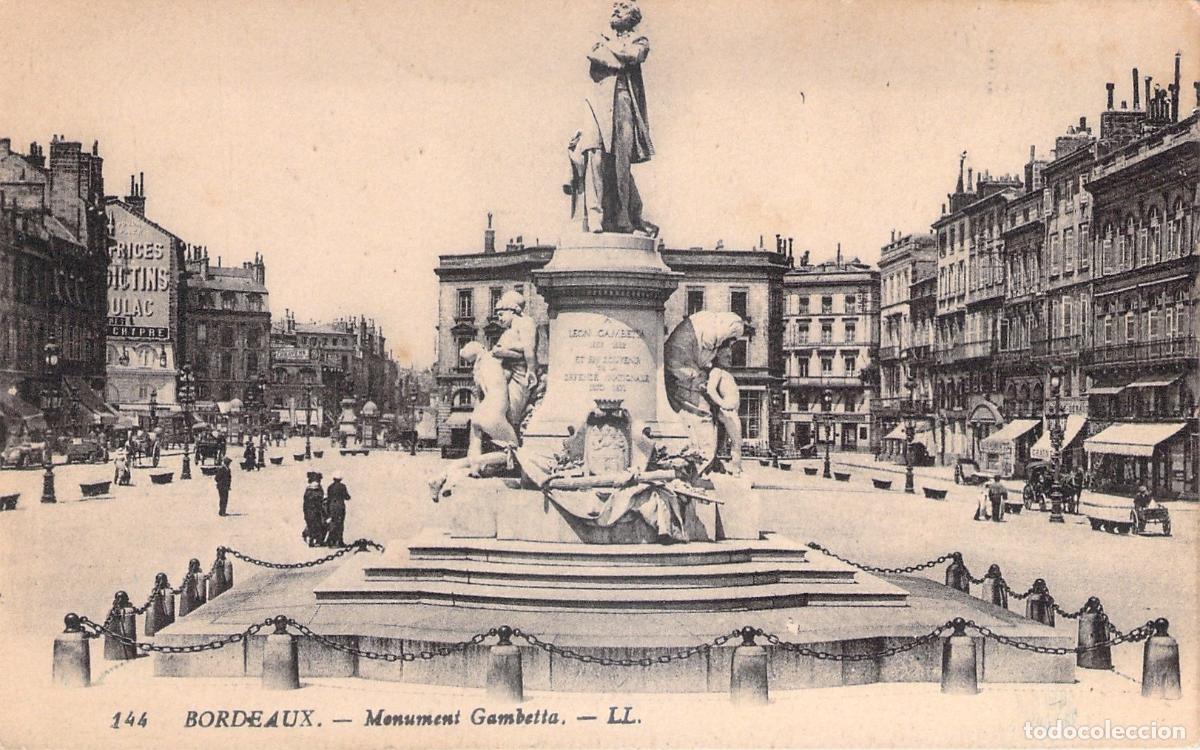 Postales: Postal de Bordeaux Francia con el Monumento Gambetta