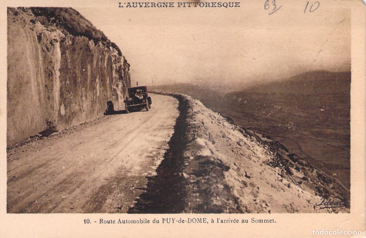 Postais: Postal de la carretera al Puy-de-D&ocirc;me, Auvernia, Francia