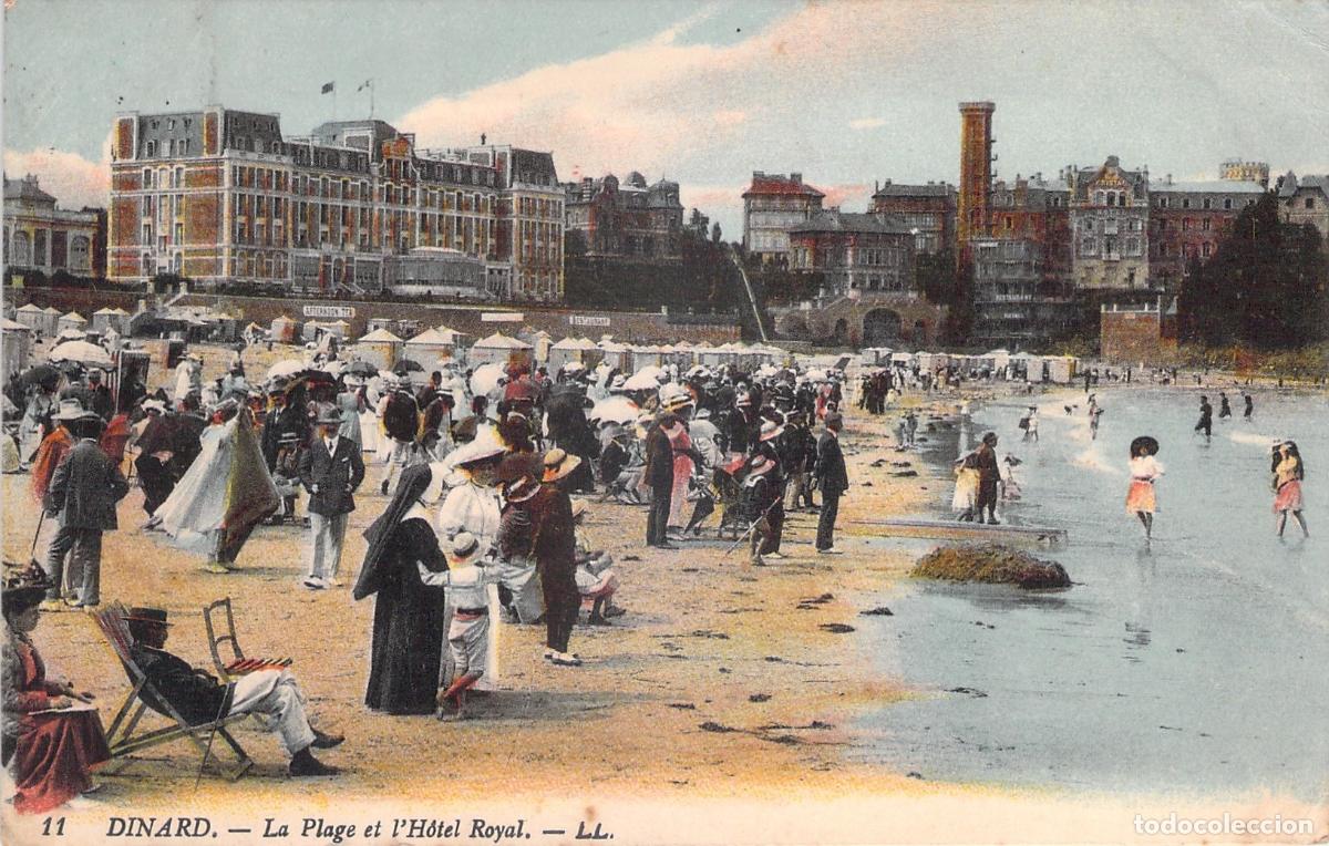 Postales: Postal de la Playa y Hotel Royal en Dinard, Francia