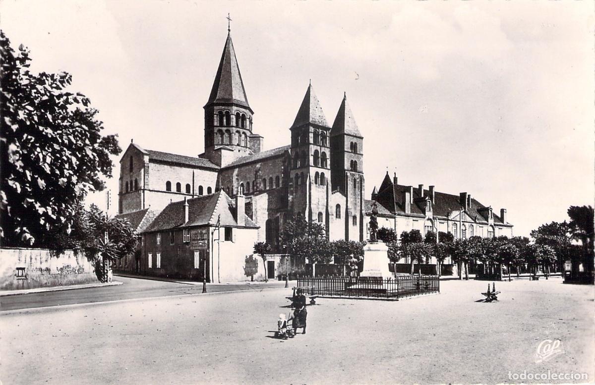 Postais: Postal de la Bas&iacute;lica del Sagrado Coraz&oacute;n en Paray-le-Monial, Francia