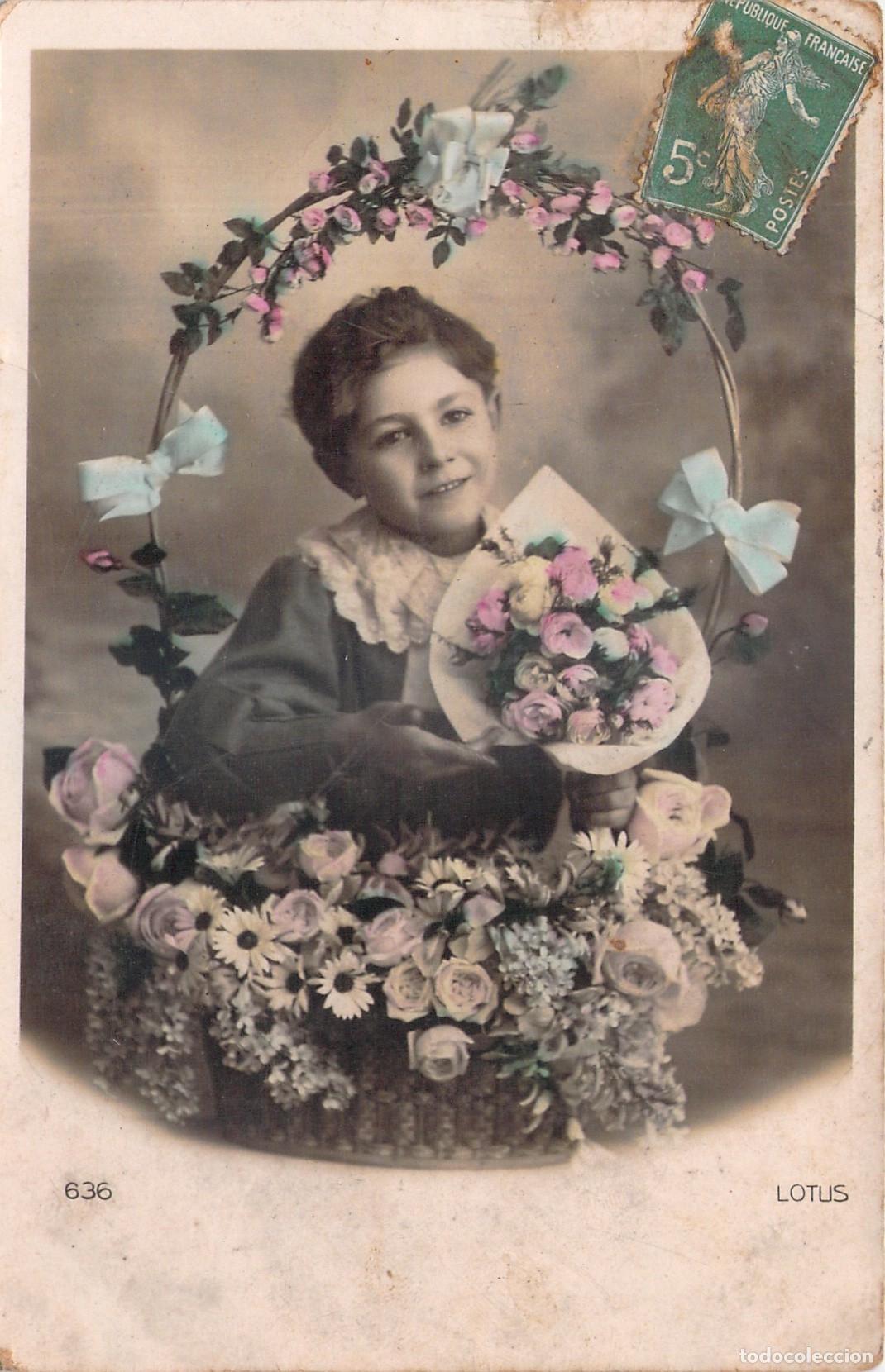 Postcards: Postal de ni&ntilde;a con cesta de flores, Francia