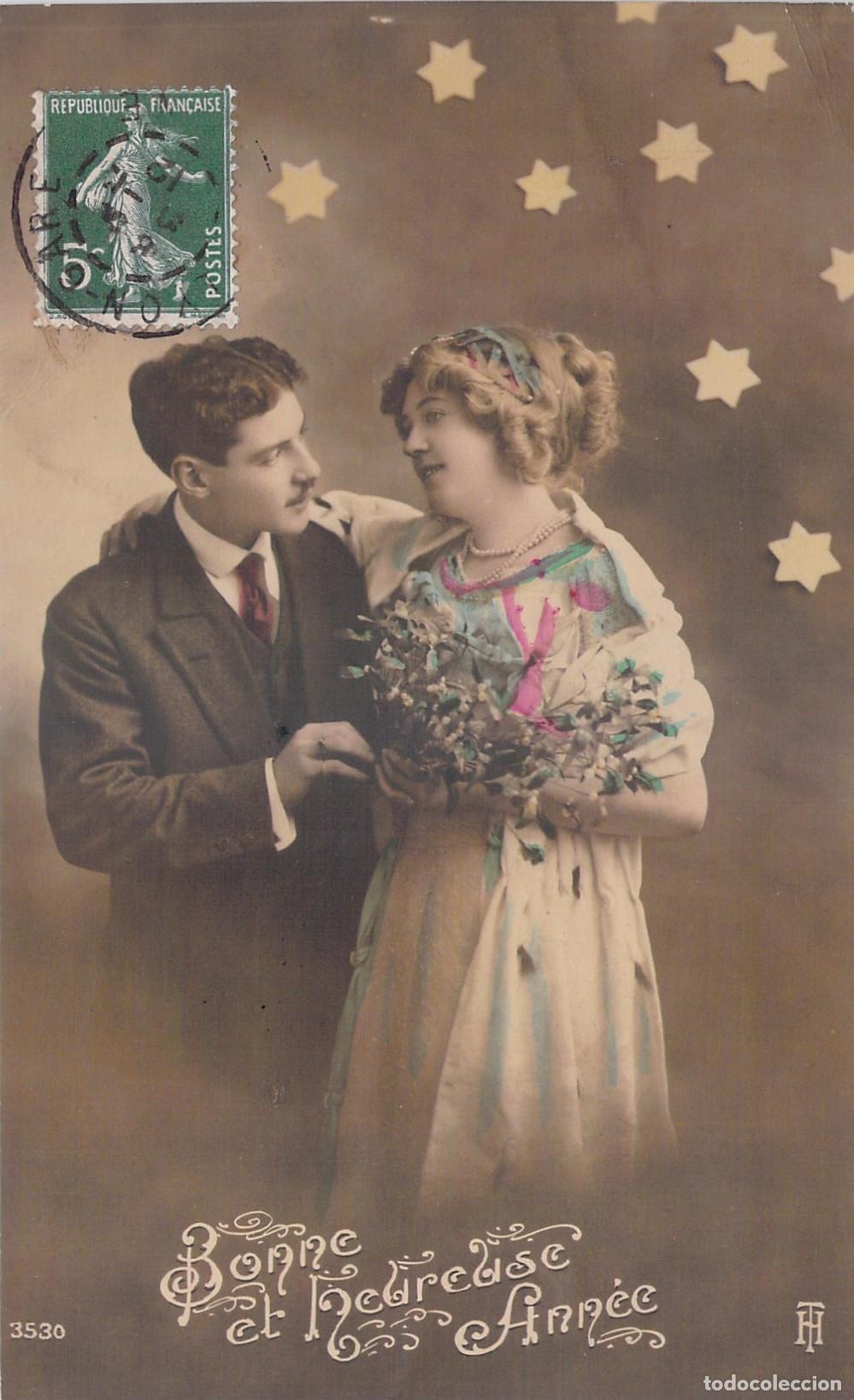 Postkarten: Postal de felicitaci&oacute;n de A&ntilde;o Nuevo con pareja francesa