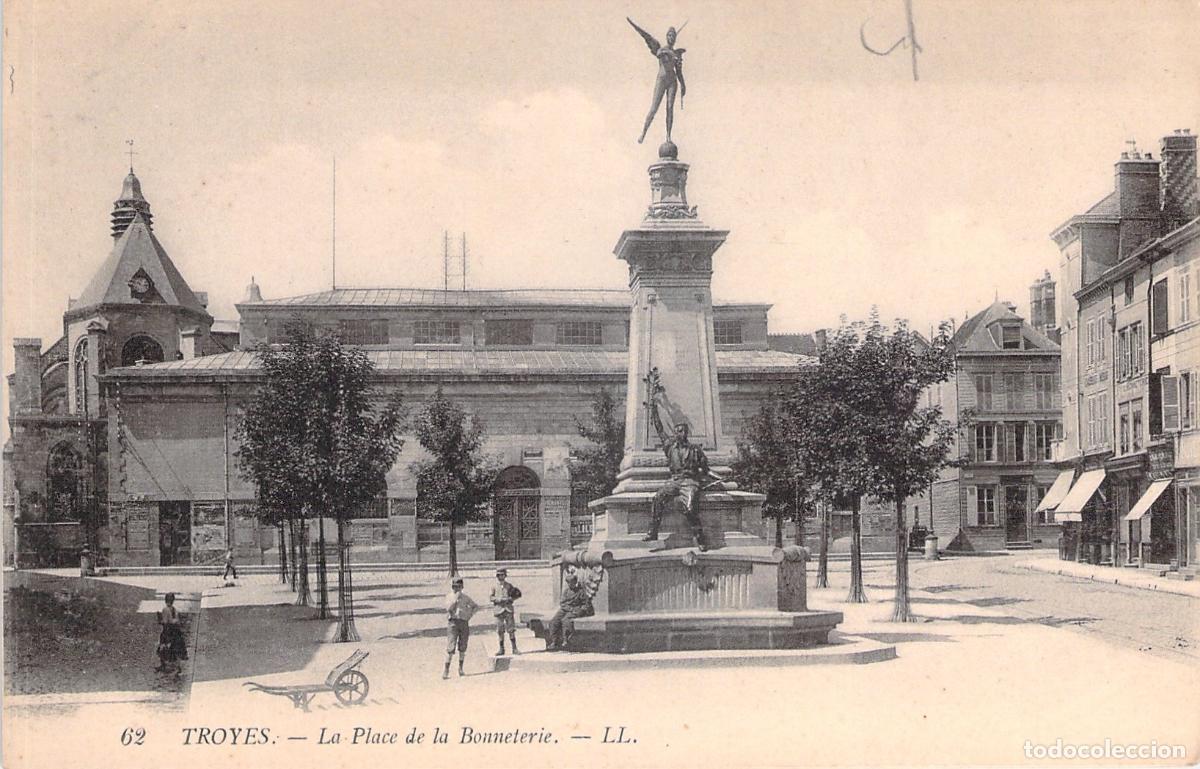 Cartoline: Postal de la Place de la Bonneterie en Troyes, Francia