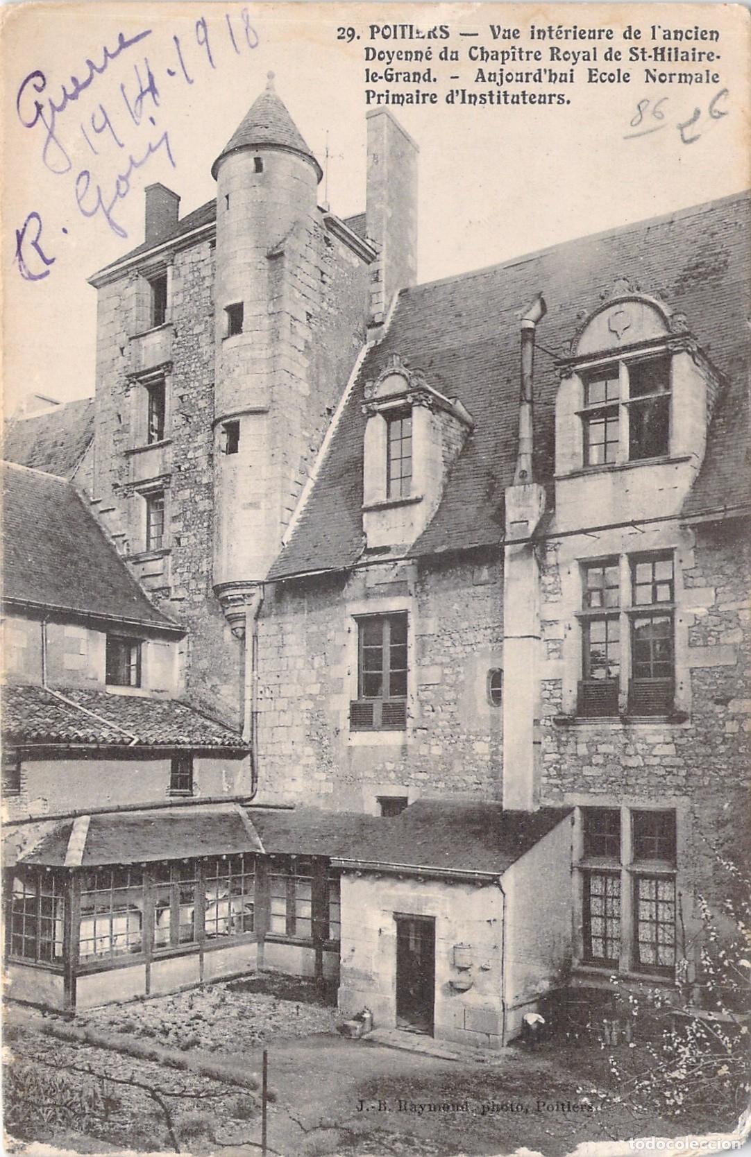 Postales: Postal de la arquitectura hist&oacute;rica del antiguo Doyenn&eacute; en Poitiers