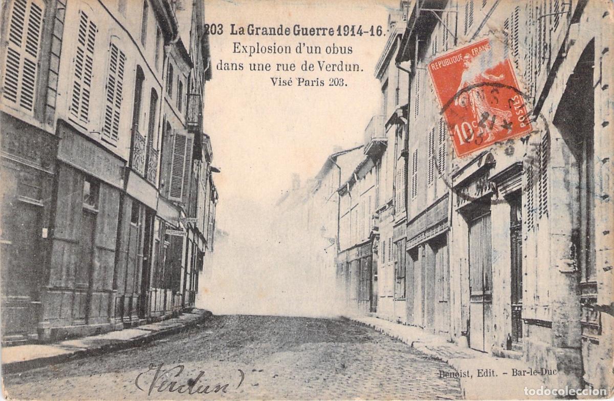 Cartoline: Postal de la Primera Guerra Mundial: Explosi&oacute;n en una calle de Verd&uacute;n