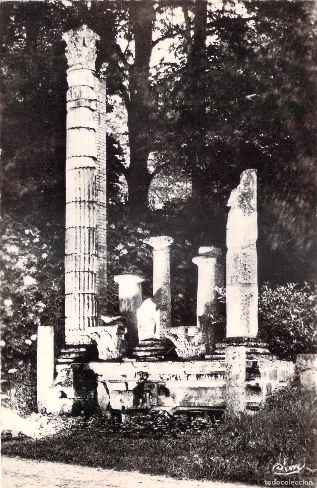 Postales: Postal de las ruinas en el parque de Bourbonne-les-Bains, Francia