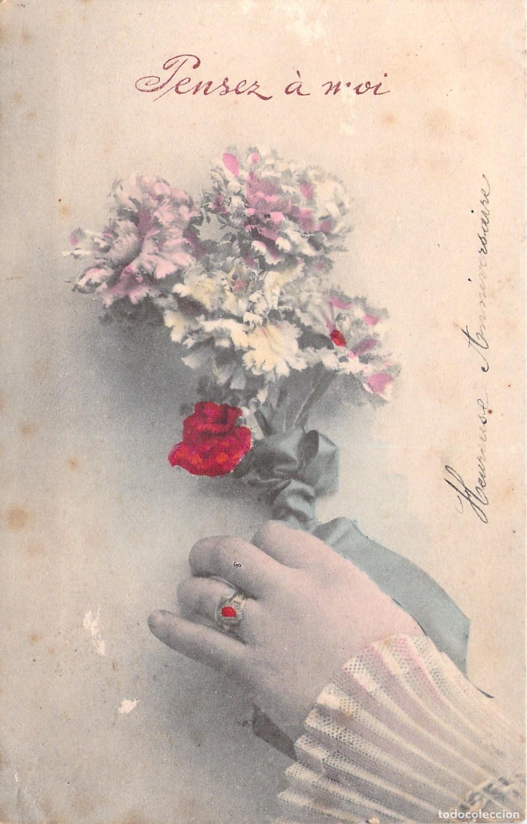 Cartoline: Postal con ilustraci&oacute;n de mano sosteniendo flores, mensaje de aniversario
