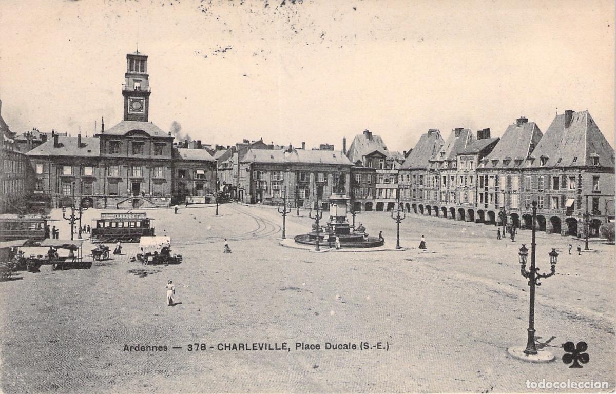 Cartes Postales: Postal de la Place Ducale en Charleville, Francia