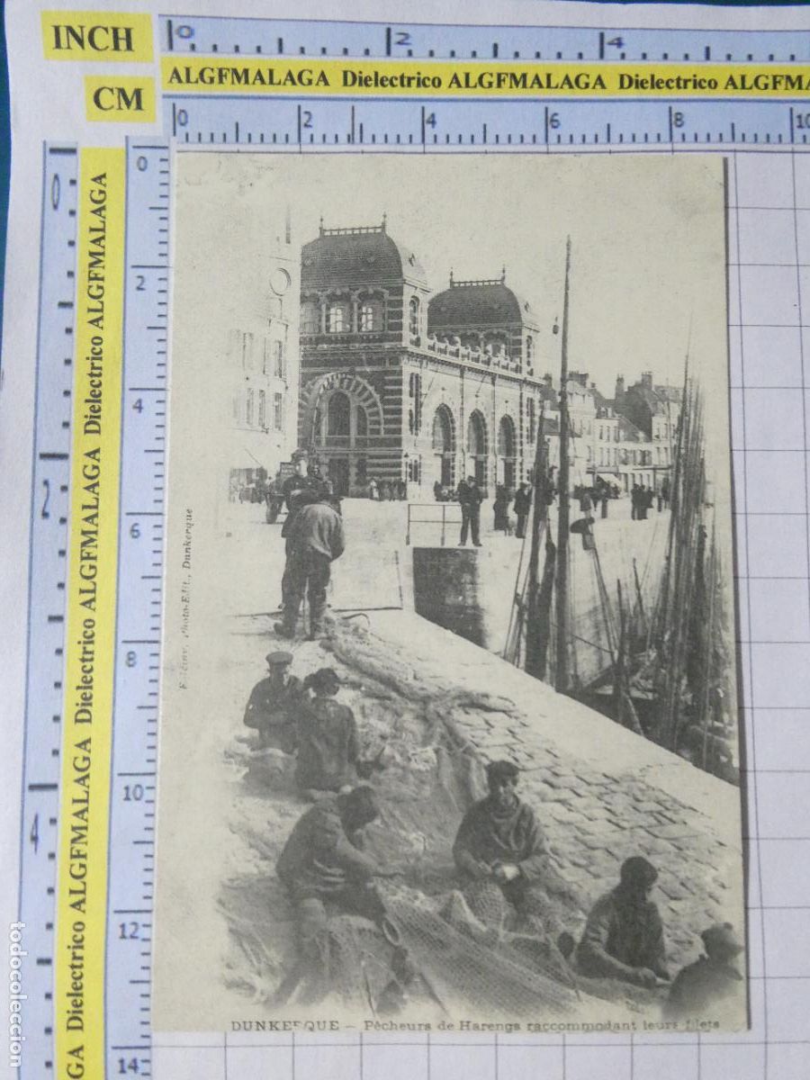 Postales: ANTIGUA POSTAL FACS&Iacute;MIL LA FRANCIA DE OTRO TIEMPO. DUNKERQUE PESCADORES REMENDANDO REDES 3789