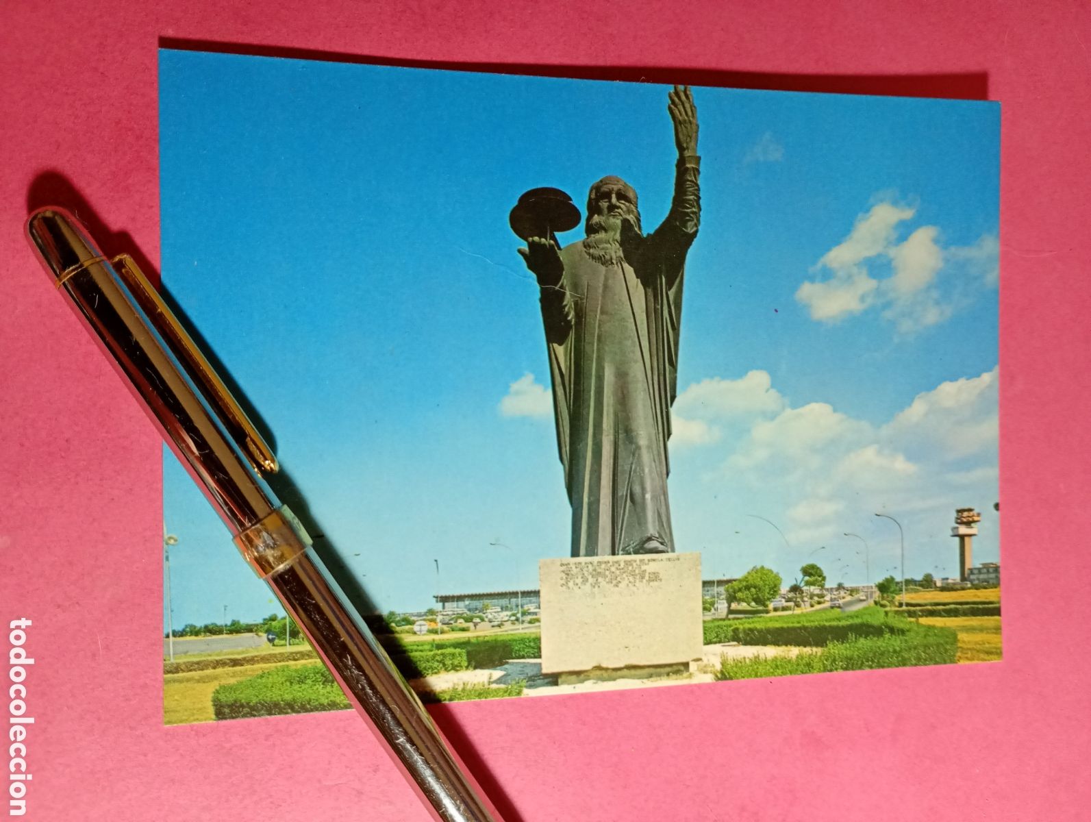 Postales: ROMA FUOMICINO AEROPUERTO ESTATUA DE LEONARDO DA VINCI (en italiano)- color, no circulada