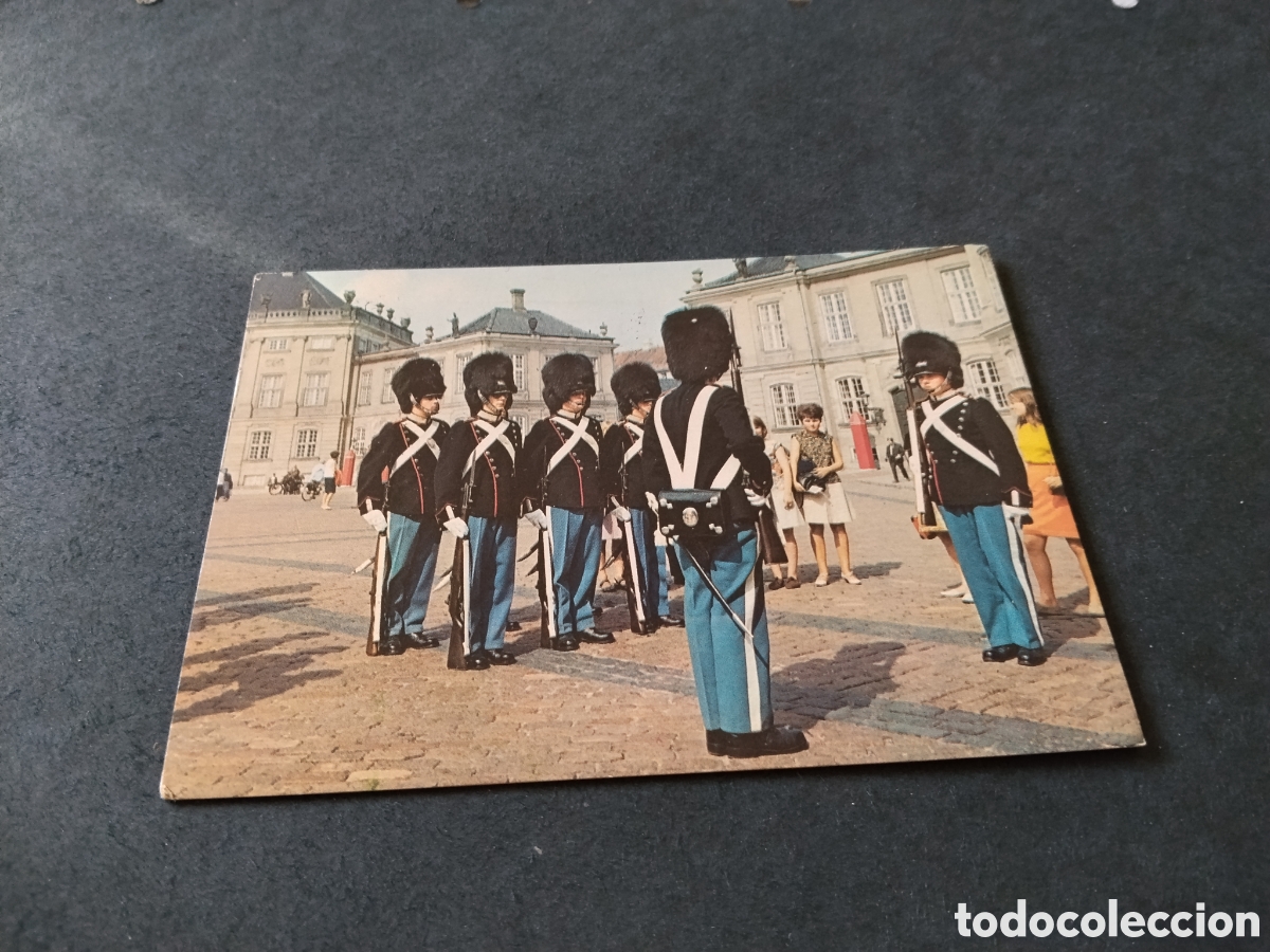 Postales: Postal Copenhague Guardias del palacio