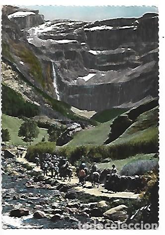 Postales: A DOS D&acute;ANE SUR LE CHEMIN DU CIRQUE.- GAVARNIE / FRANCIA