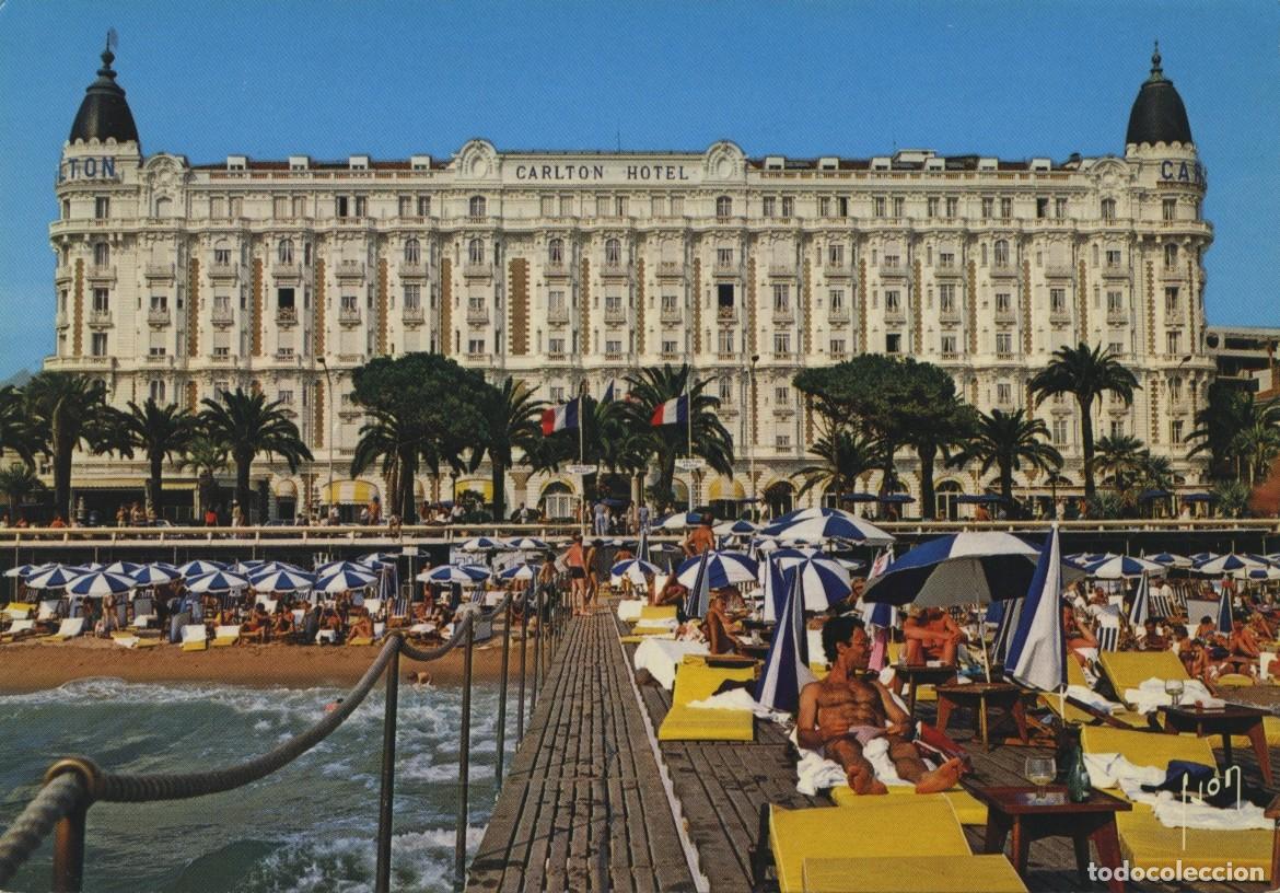 Postales: N&ordm; 06400-CANNES. Francia. La playa y Hotel Carlton. EDITIONS D'ART YVON