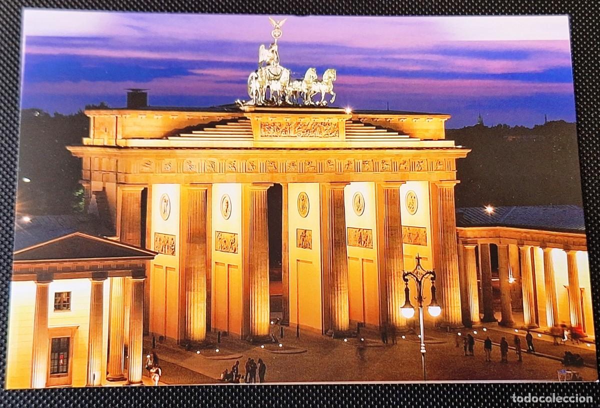 Postales: BERLIN (ALEMANIA) POSTAL EN COLOR - PUERTA DE BRANDEBURGO ILUMINADA - NUEVA