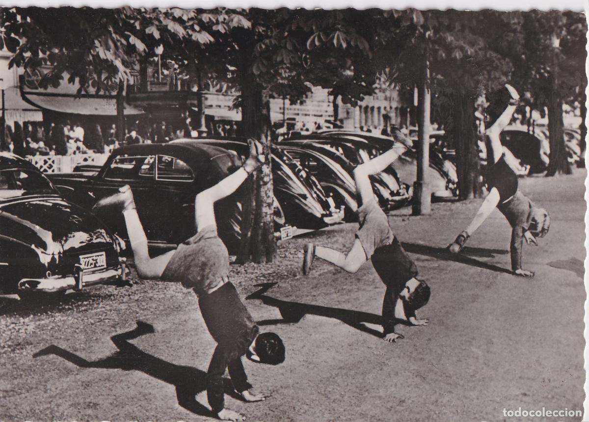 Postales: ALEMANIA, D&Uuml;SSELDORF, HACIENDO LA RUEDA - WALTER BALES - S/C