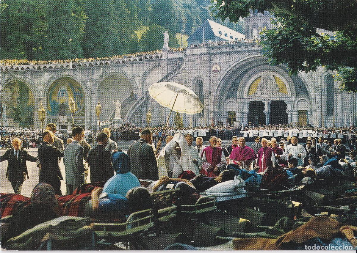 Postales: FRANCIA, LOURDES, BENEDICCI&Oacute;N ENFERMOS EN LA EXPLANADA - EDITIONS C.A.P. 1888 - CIRCULADA 1969
