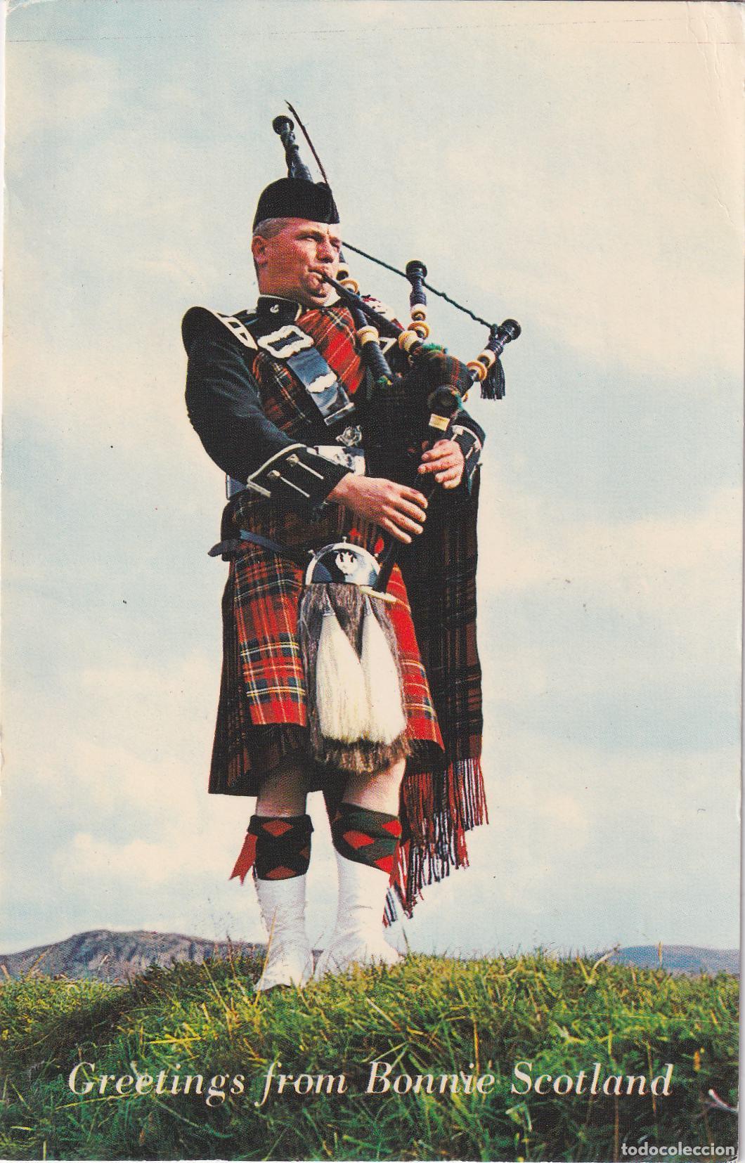 Postales: SALUDOS DESDE LA HERMOSA ESCOCIA - GAITERO ESCOC&Eacute;S - COLOURMASTER - CIRCULADA