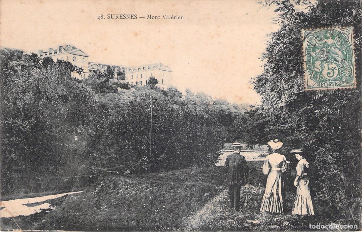 Postales: Postal de Suresnes y Mont Val&eacute;rien con figuras caminando