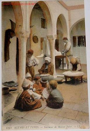 Postales: POSTAL DEL INTERIOR DE UNA CASA - PROTECTORADO MARRUECOS - Foto 1