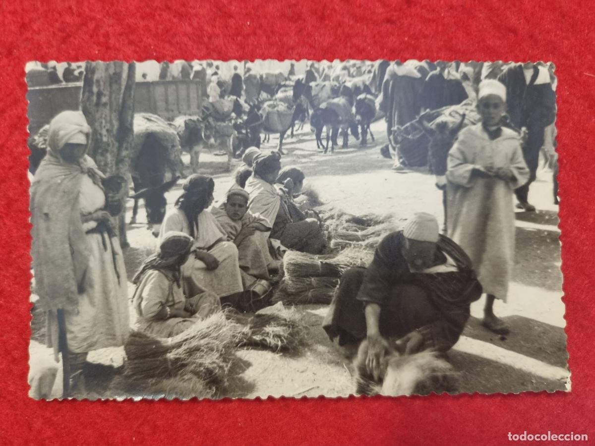 Postales: POSTAL SANJURJO MARRUECOS FOTOGRAFICA 1955 MERCADO O ZOCO ORIGINAL P2483
