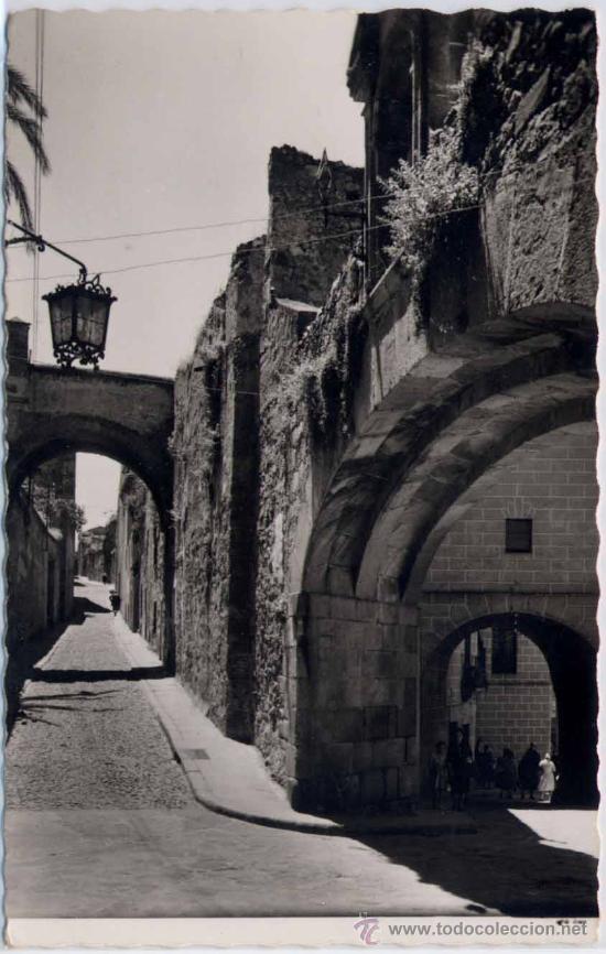 Postales: C&Aacute;CERES.- ARCOS DE LA ESTRELLA Y  ADARVE. - Foto 1